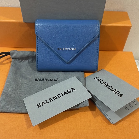 SOLD❤️Authentic Balenciaga Mini Wallet in Blue💙 - Picture 3 of 16